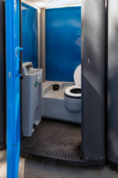 Best Portable restroom trailer rental  in Chesapeake Ranch Estates, MD